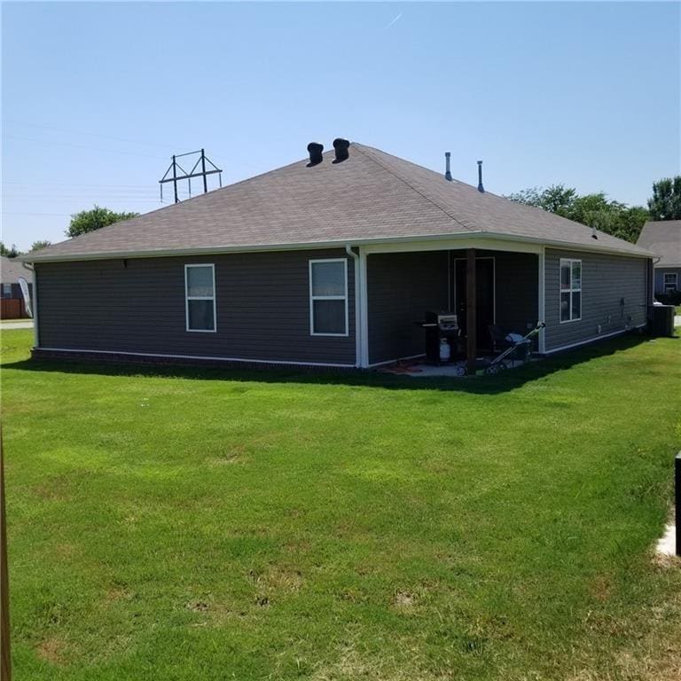 Building Photo - 1302 S Springfield Dr
