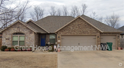 Building Photo - 4403 W Meadow Oaks Dr
