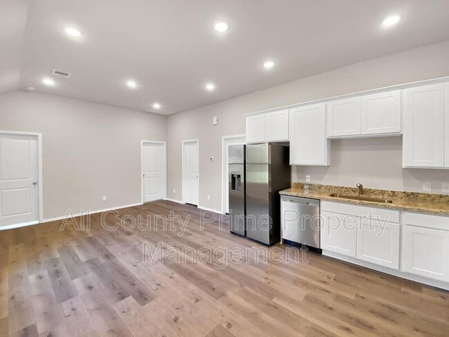 Foto del edificio - 9770 Blackgum Dr