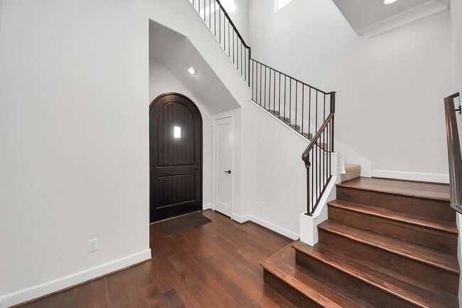 Foto del edificio - 1715 Maravilla Dr