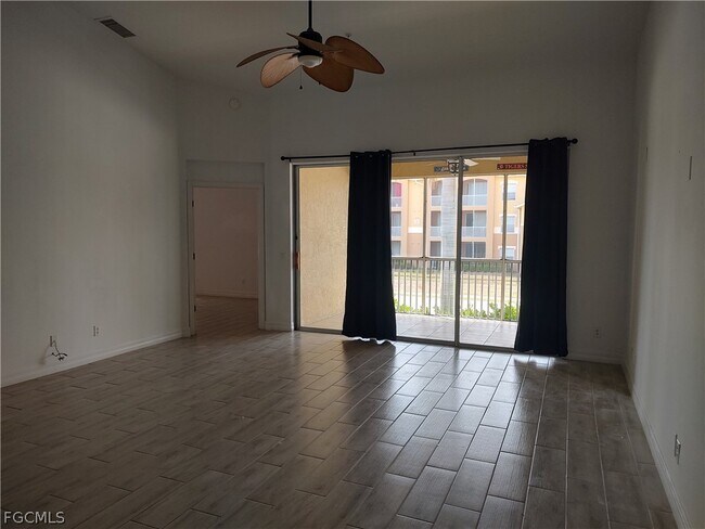 Foto del edificio - 8521 Oakshade Cir