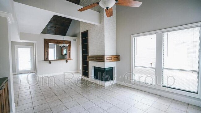 Foto del edificio - 4144 Greystone Way
