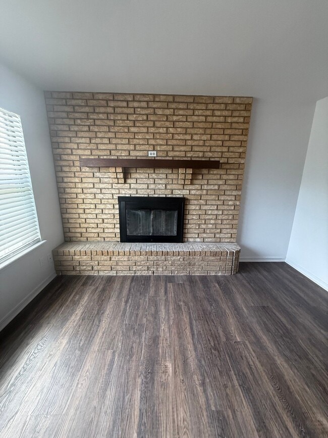 Building Photo - 2938 Gossett Dr