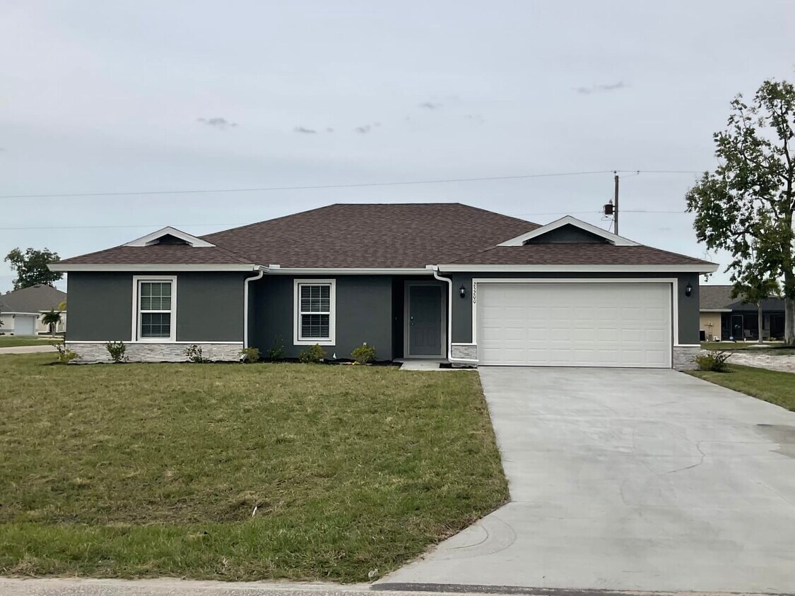Primary Photo - 25200 Doredo Dr