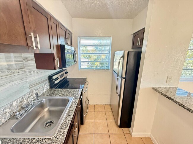 Foto del edificio - 8262 NE 1st Ave