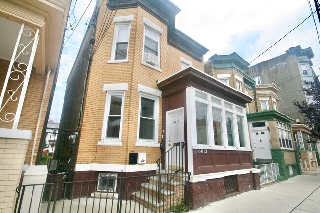 Building Photo - 6012 Palisade Ave