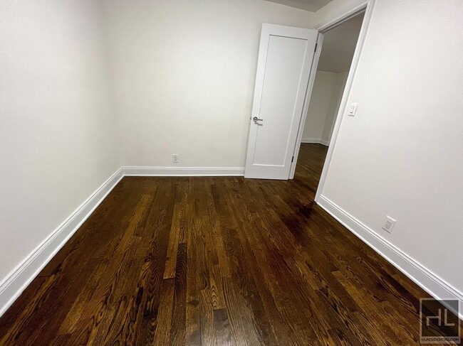 Building Photo - EAST 56 STREET