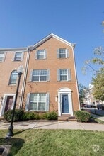 Building Photo - 304 Parkin St