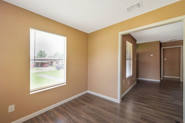 Foto del edificio - 202 Norview Dr