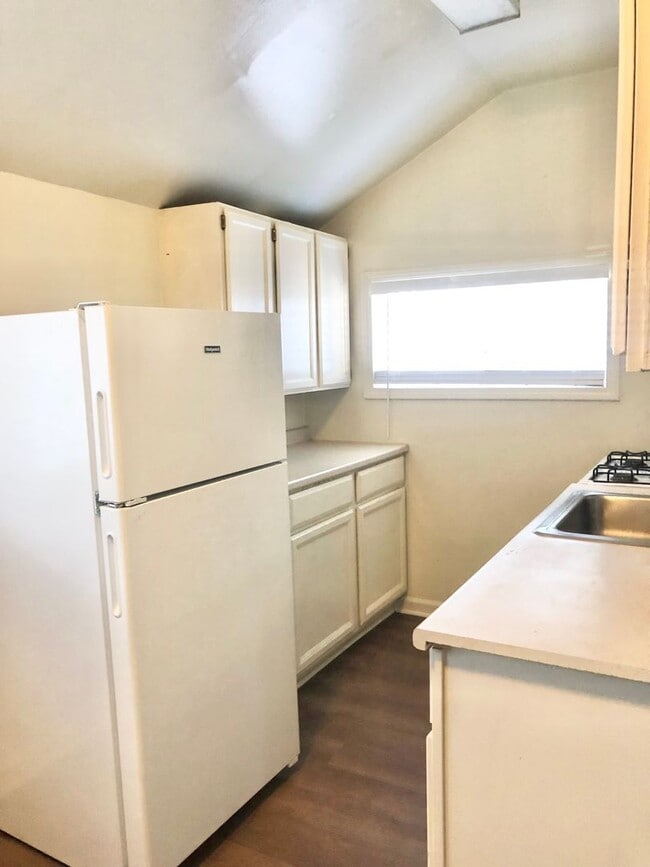 Foto del edificio - 548 W 4th Ave