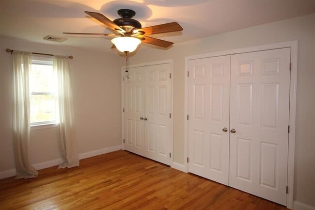 Building Photo - 4 Ferland Dr