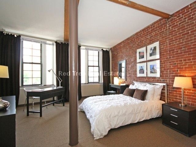 Foto principal - 1220 Adams St