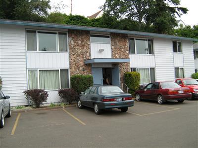  - 712 N Scammel St