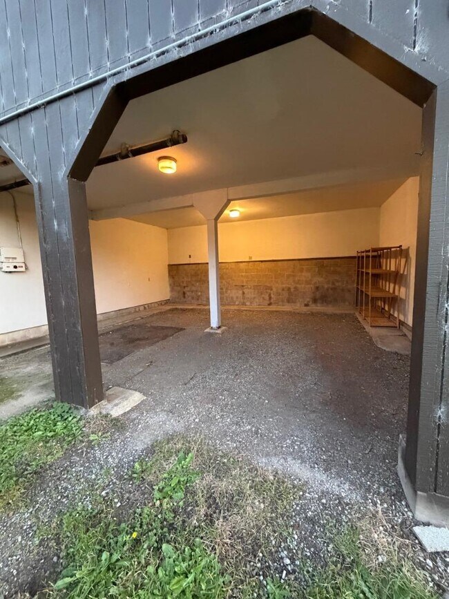 Foto del edificio - 11100 La Honda Rd