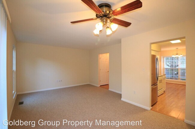 Building Photo - 3 br, 2.5 bath House - 14 Filbert Court
