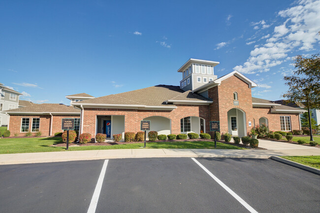 Building Photo - OAK CROSSING