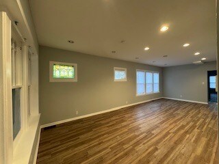 Building Photo - 7736 S Champlain Ave