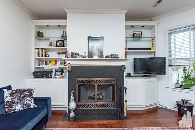 Building Photo - 4531 N Magnolia Ave