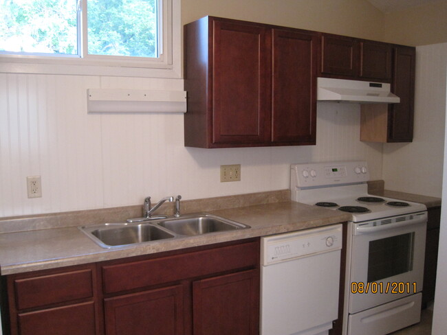 Kitchen - 327 N Johnson St