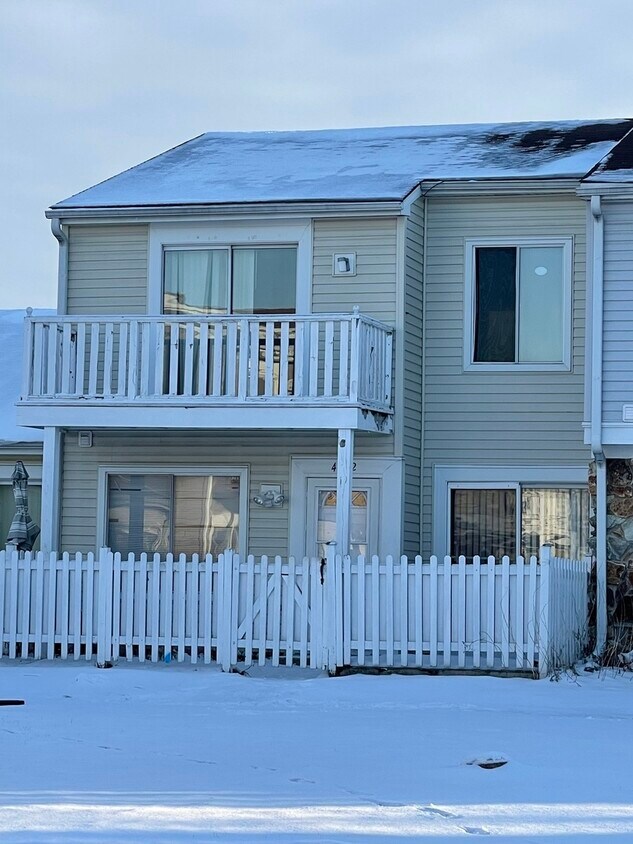 Foto principal - 4512 Provincetown Dr