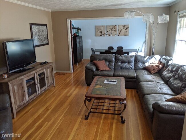 Foto del edificio - 3 br, 2 bath House - 3806 Cheryl Lynn Court