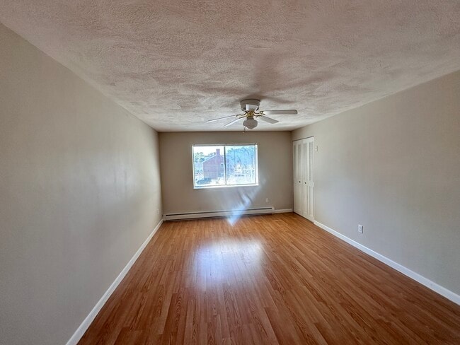 Building Photo - 915 Edgell Rd