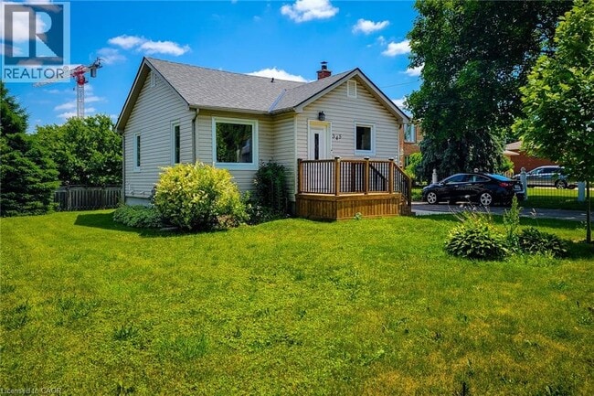 Building Photo - 345 Hawkridge Ave
