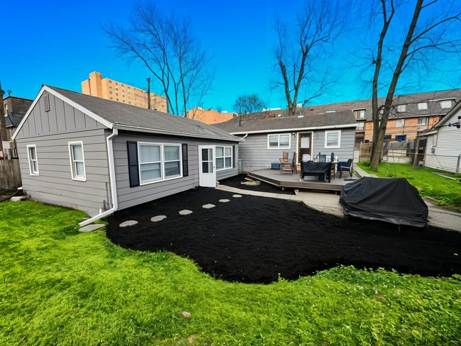 Building Photo - Tiehen Realty - Booth