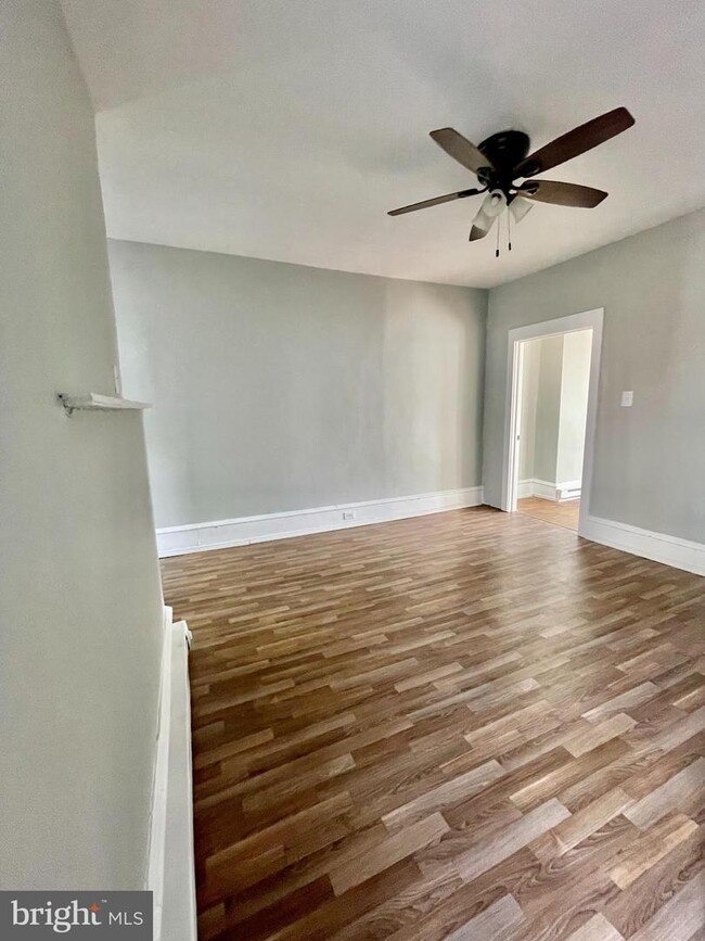 Foto del edificio - 1230 E Cheltenham Ave