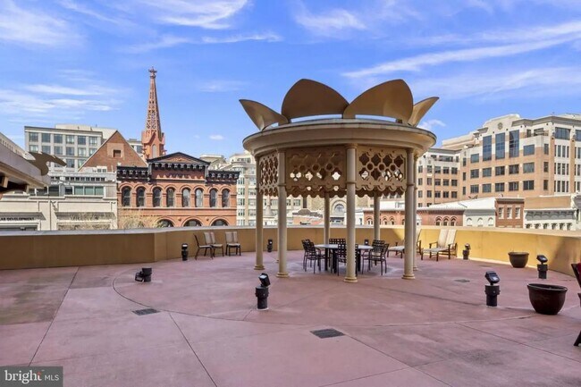 Foto del edificio - 777 7th St NW, Unit 830