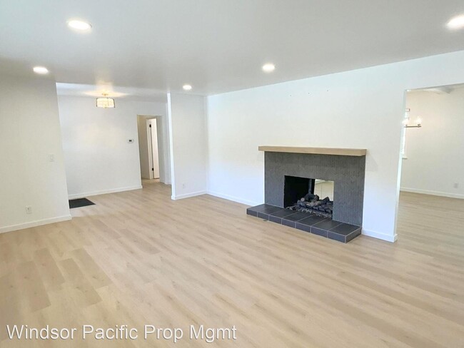 Building Photo - 4 br, 2 bath House - 1294 Candy Court