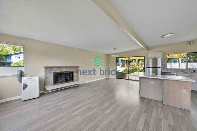 Photo - Beautiful home with 4 beds, 2 baths for rent