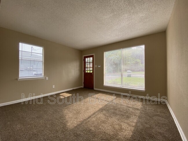 Building Photo - 1479 Cooper St