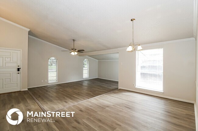 Building Photo - 1514 Carnation Dr