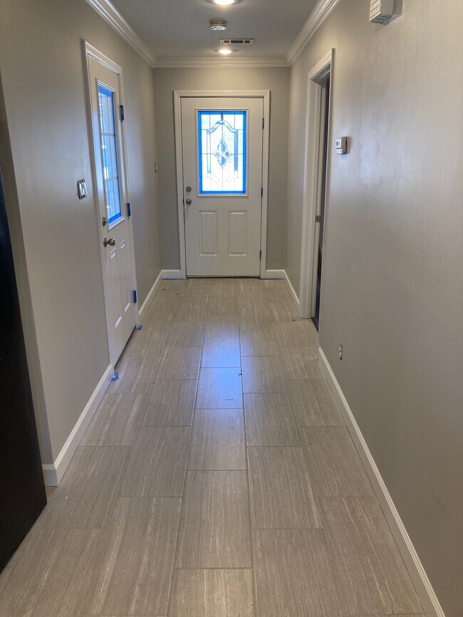 Mirando hacia atrás a la puerta principal - 29 County Road 762