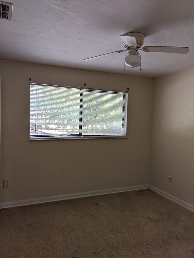 Building Photo - 625 SW 67th Terrace