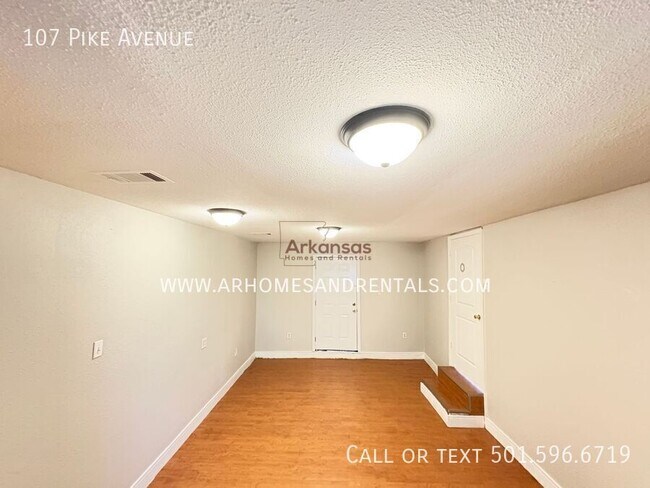 Foto del edificio - 107 Pike Ave