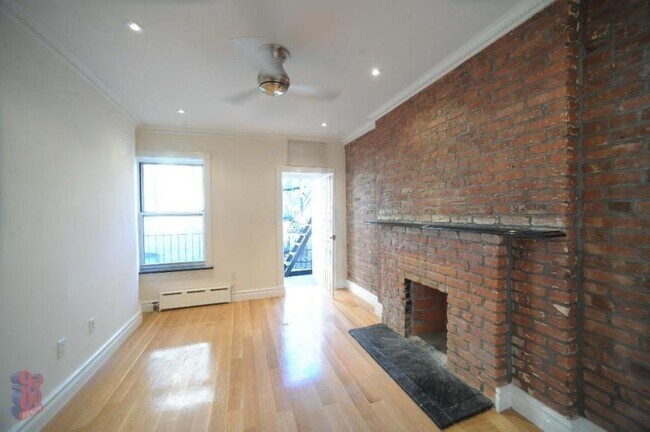Building Photo - 1 bedroom in New York NY 10014