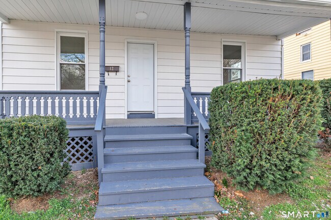 Foto del edificio - 10-12-12 Perry Hill Rd