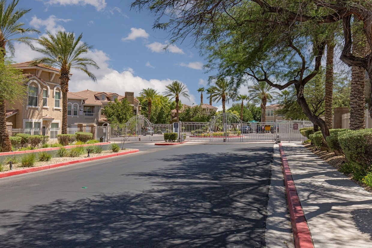 Foto principal - Ground floor one bedroom in luxury gated S...