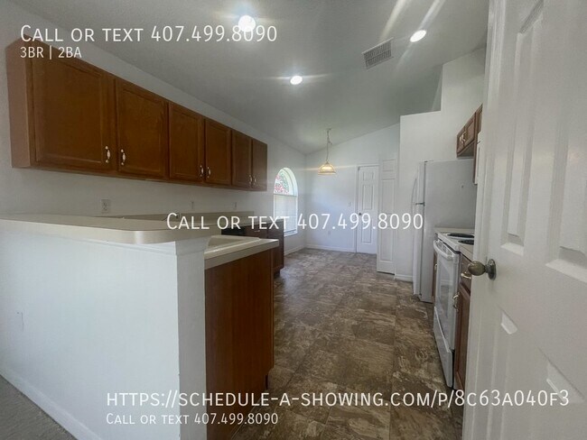 Building Photo - 4382 Creekside Blvd | $2350 | 3 beds, 2 fu...
