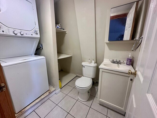 Foto del edificio - 93 Falmouth Rd