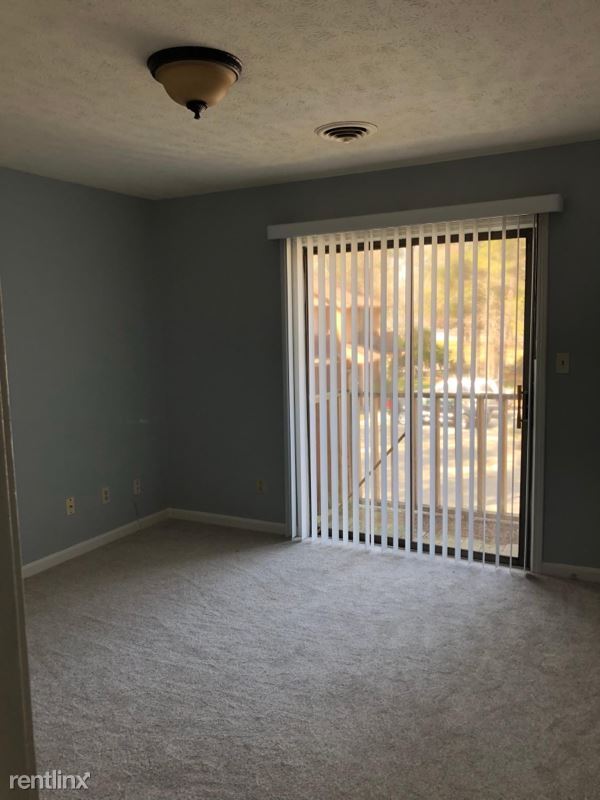 Building Photo - 2 br, 1.5 bath Townhome - 306 Cedar St