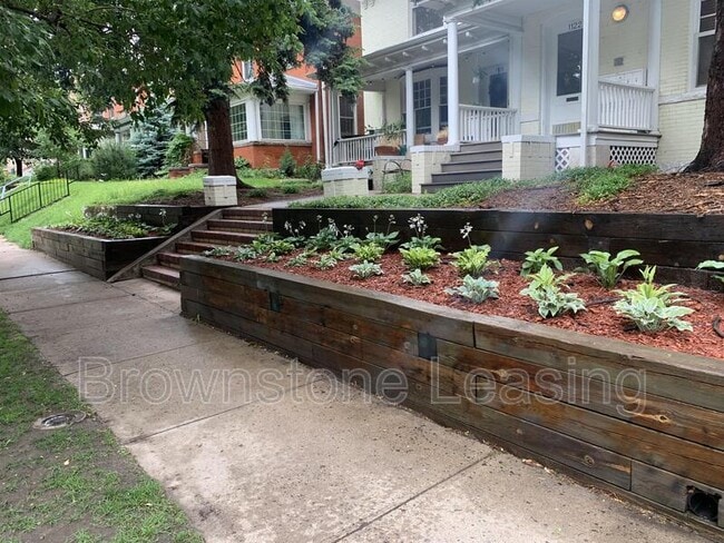 Building Photo - 1126 Emerson St