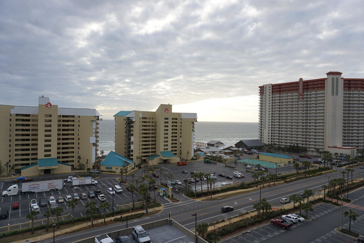 9860 S Thomas Dr Unit 907, Panama City Beach, FL 32408 - Condo for Rent in  Panama City Beach, FL | Apartments.com, image size:1240x827