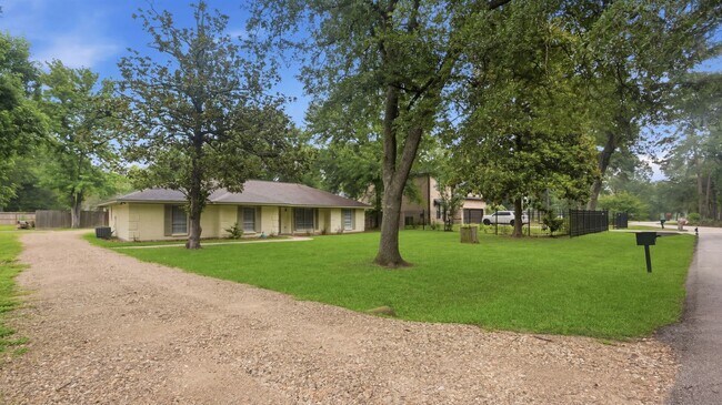 Building Photo - 1511 Sungail Dr