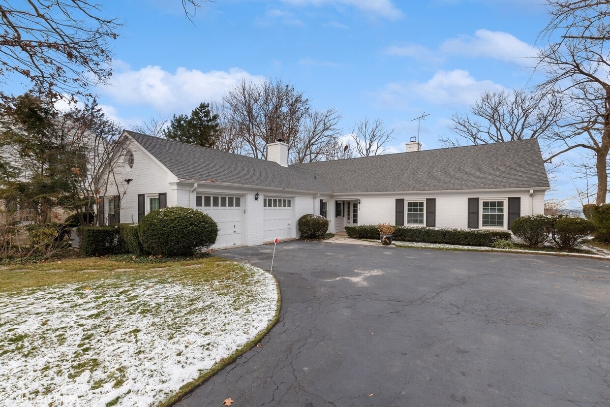 79 S Deere Park Dr, Highland Park, IL 60035 House Rental in Highland