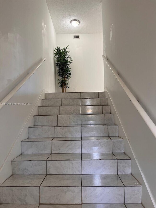 Foto del edificio - 2534 SE 19th Pl