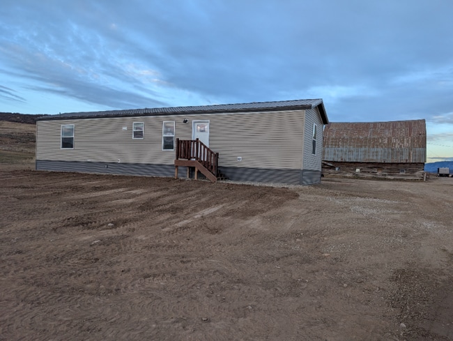 Building Photo - 39021 Holly Ln