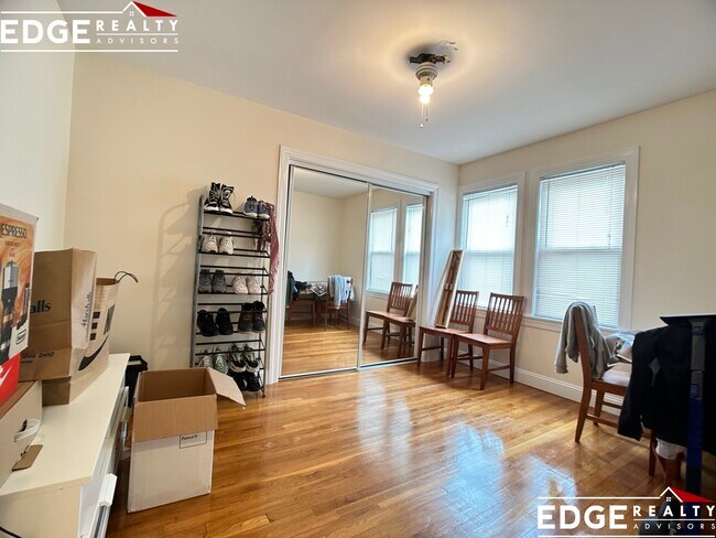 Foto del edificio - 36 Charles River Rd